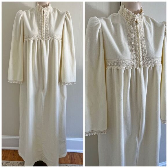 Vintage Vassarette Cream Lace Trim Maxi Nightgown High Neck Long Sleeve S-M - Picture 1 of 10